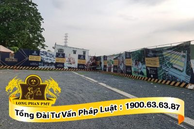 Bên ngoài dự án Khu nhà ở phường Phước Long B, Quận 9 xuất hiện nhiều hình ảnh quảng cáo về dự án có tên Golden Mall đang được các sàn phân phối đua nhau quảng cáo