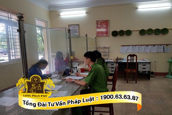 thu tuc nhanh gon, phi dich vu thap