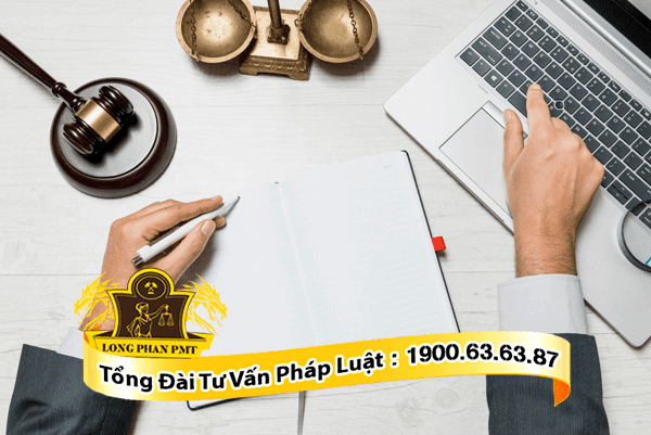 dinh chi vu an co kien duoc khong