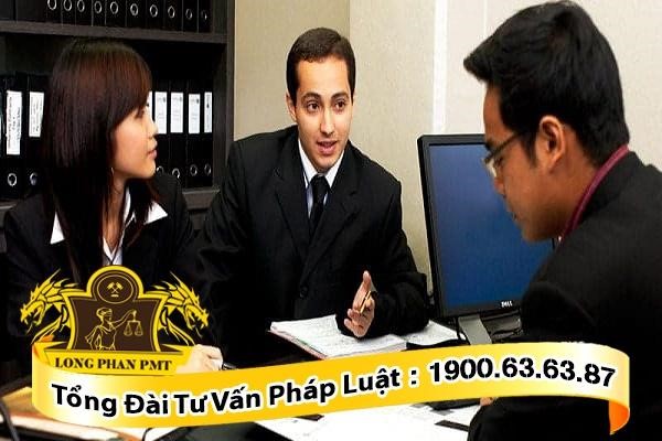 Luật sư tư vấn hỗ trợ cho khách hàng