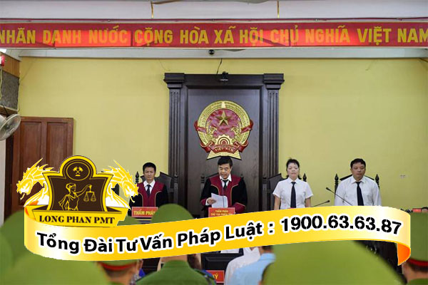 Hướng xử lý hành vi cố ý điều khiển xe chèn lên bị hại sau khi gây tai nạn