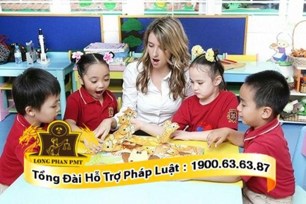 Hoạt động giáo dục ngoài giờ chính khóa