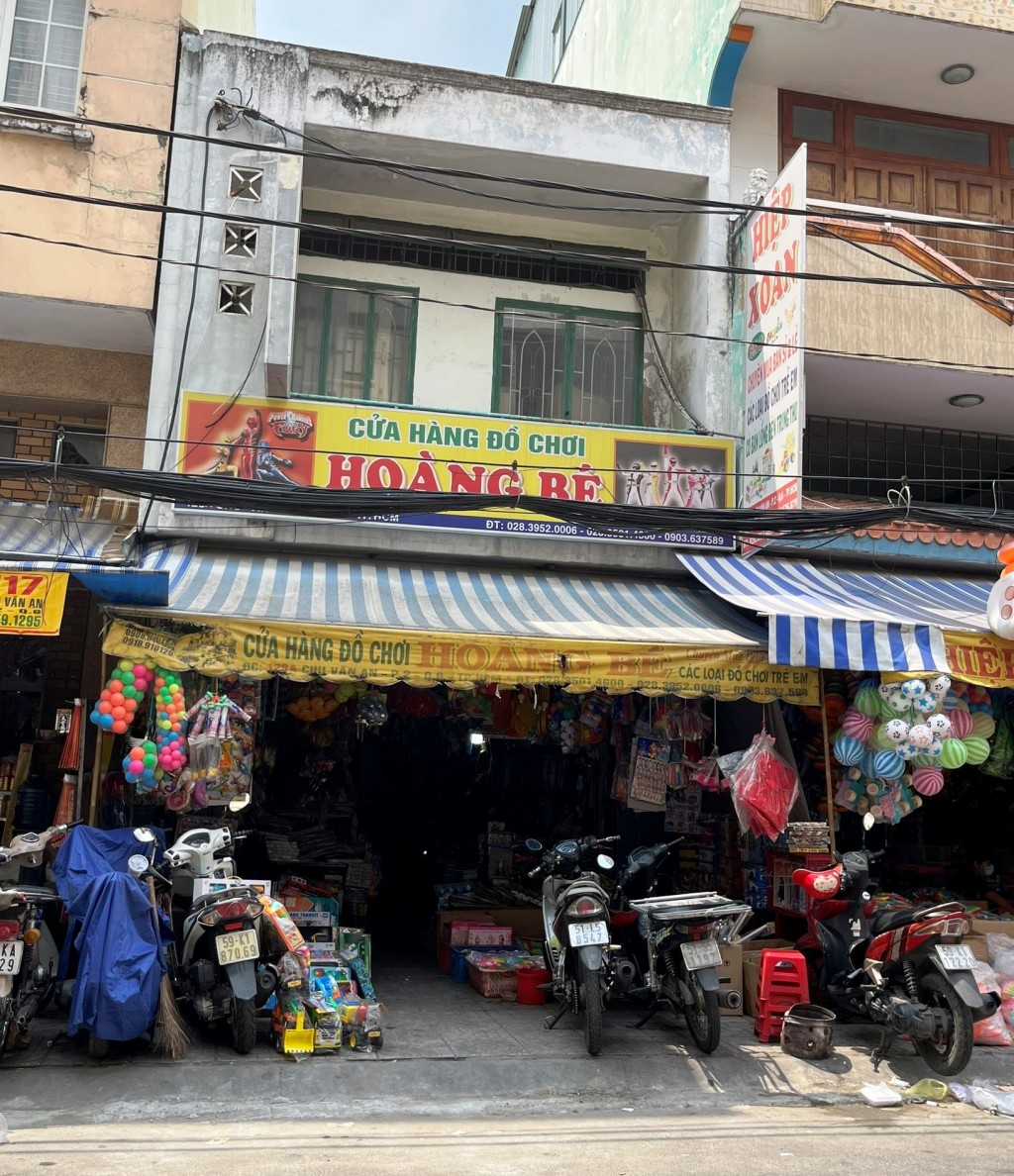 Mặt bằng khu đất 123A Chu Văn An, Phường 2, Quận 6 được GEMEXIM đăng ký là Cửa hàng kinh doanh vật tư 123 Chu Văn An nhưng thực tế lại là “Cửa hàng đồ chơi Hoàng Bé”
