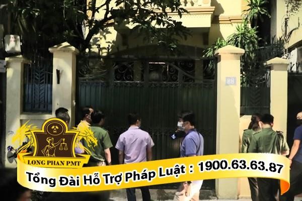 Những người cần có mặt khi thực hiện khám xét chỗ ở