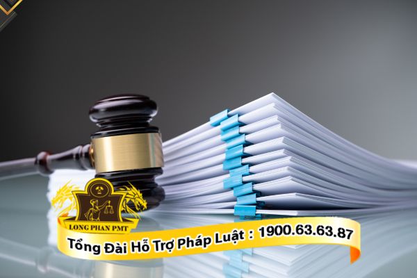 Người khởi kiện phải nộp tiền tạm ứng án phí đối với yêu cầu khởi kiện