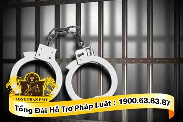 Người có án treo có được đi làm hay không?