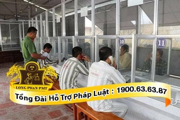 Gia đình gửi thuốc bổ cho con làm phạm nhân ở trại giam được không