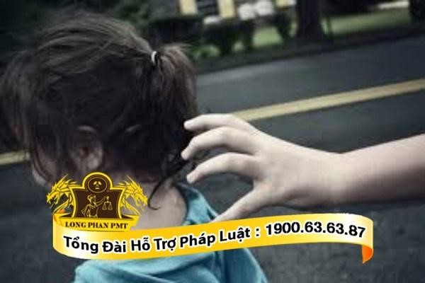 Hành vi xâm phạm trẻ em