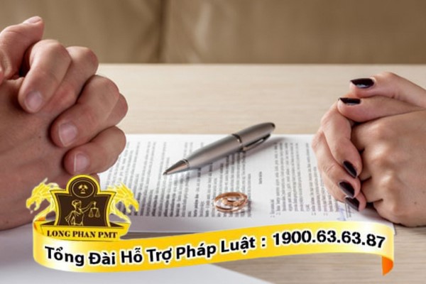 Luật sư thực hiện thủ tục ly hôn đơn phương