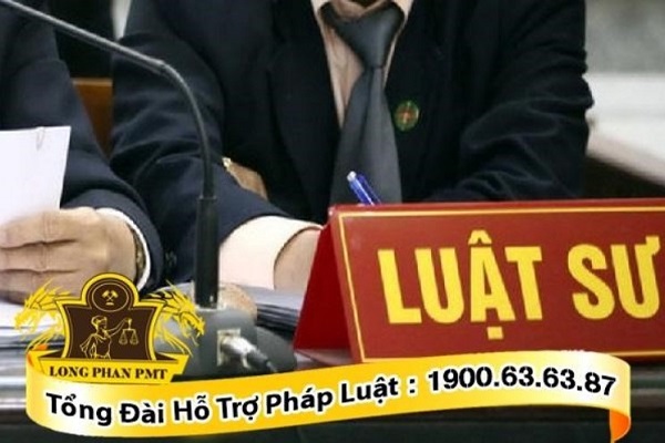 Luật sư bào chữa cho bị cáo tại phiên tòa