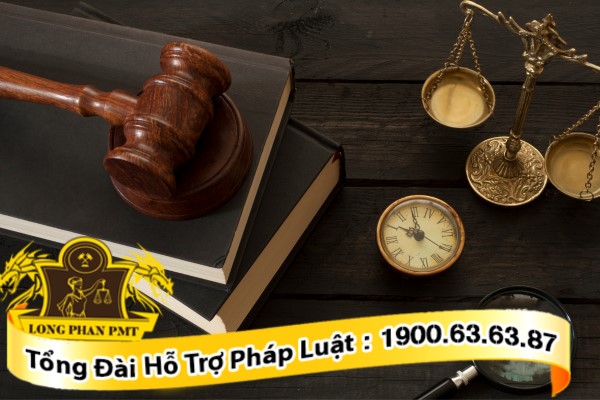 Luật sư bào chữa cho hành vi xuất khống hóa đơn
