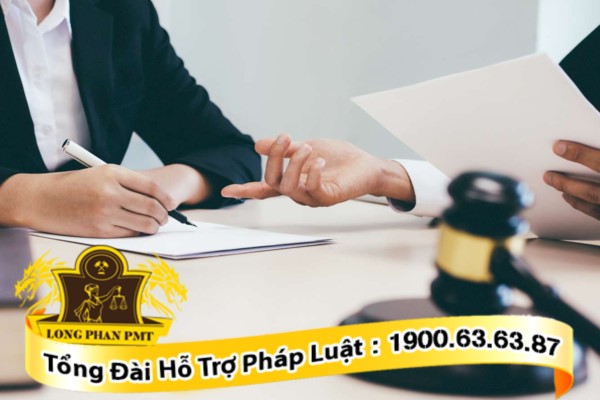 Đương sự có thể ủy quyền thực hiện khiếu nại