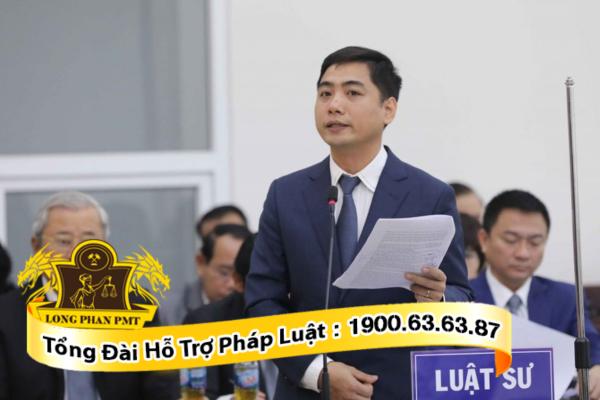 Luật sư tham gia tranh tụng tại tòa án dân sự
