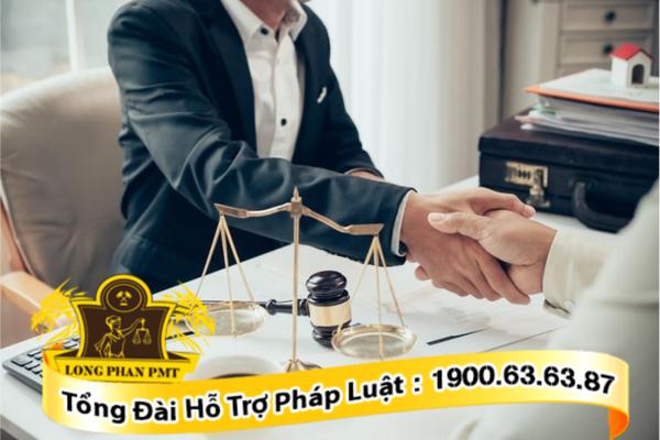 Luật sư tư vấn, hỗ trợ giải đáp thắc mắc cho khách hàng