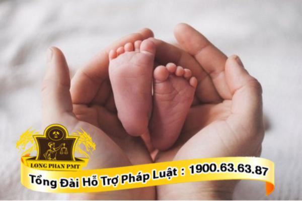 Người lao động nữ nhận nuôi con nuôi