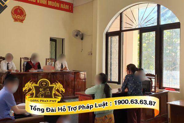 thu-tuc-khoi-kien-doi-lai-dat-tang-cho-trai-luat