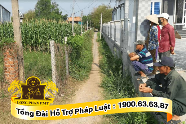Tranh chấp đất đai giữa các hộ liền kề