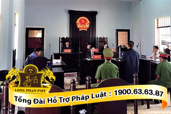 Hội đồng xét xử quyết định mức hình phạt