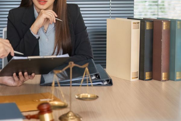 Luật sư tư vấn khiếu nại