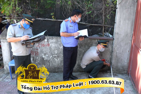 Cơ quan có thẩm quyền xem xét tài sản gắn liền với quyền sử dụng đất