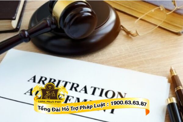 Khởi kiện tại trọng tài giải quyết tranh chấp hợp đồng dịch vụ liên tục