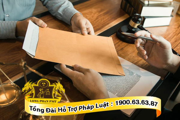 Chứng cứ chứng minh yêu cầu áp dụng biện pháp khẩn cấp tạm thời
