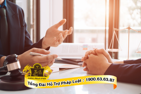 Luật sư tham gia giải quyết tranh chấp khi công ty tự ý giảm lương người lao động