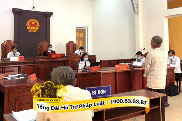 Phiên tòa giải quyết tranh chấp khi công ty tự ý giảm lương 