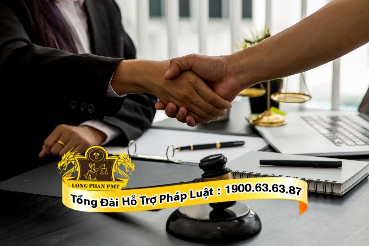 Luật sư đóng vai trò là "người phát ngôn" bảo vệ quyền lợi hợp pháp của thân chủ